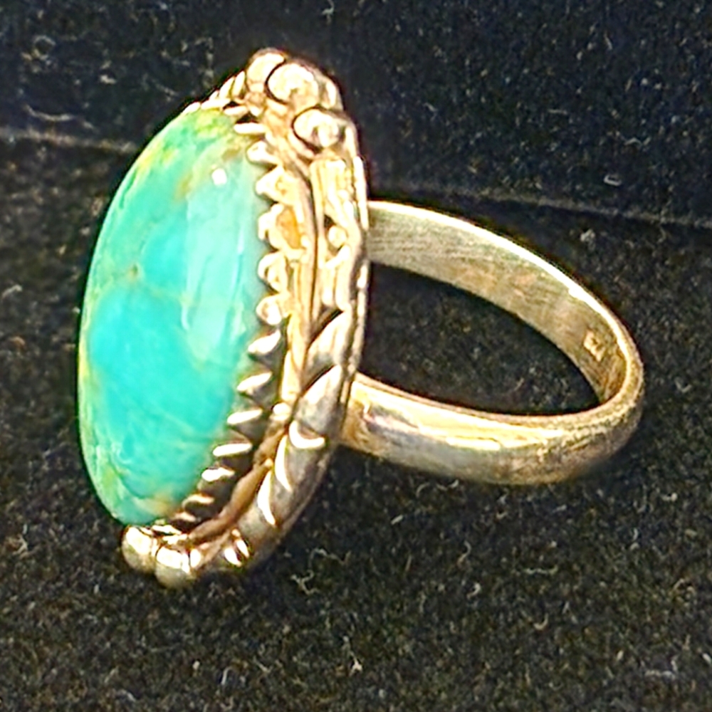 Oval Size 6 Ring. 9.25 Silver